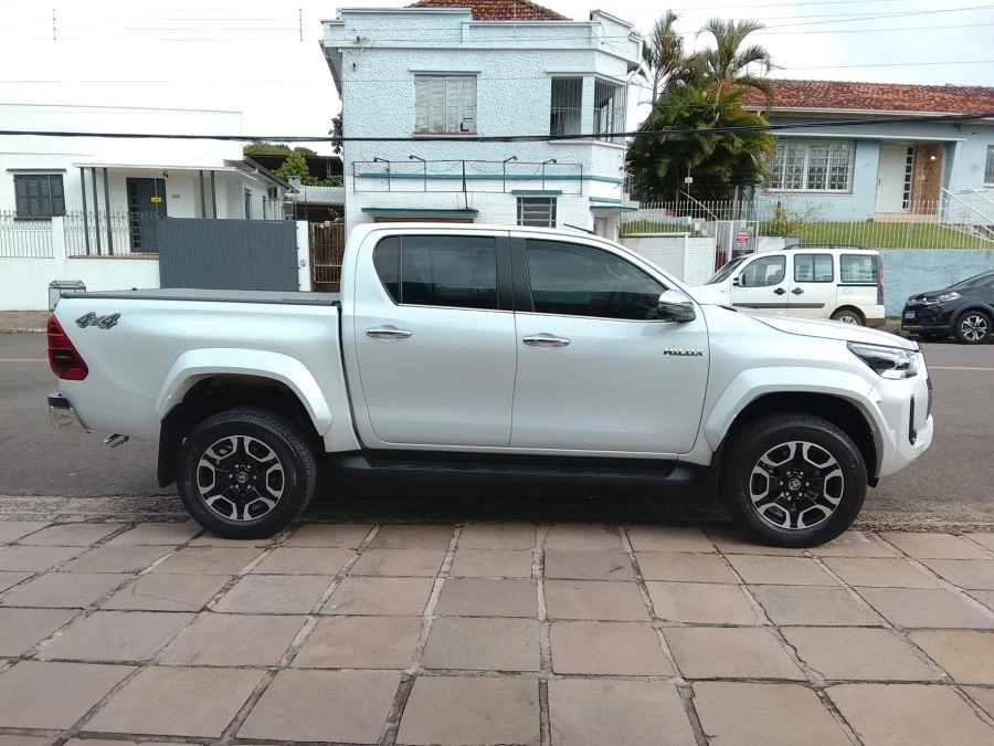 Toyota Toyota Hilux 2.8 SRV 4X4 CD TURBO INTERCOOLER 16V